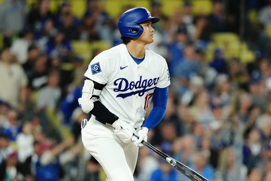 大谷翔平左膝發炎退球宴仍開轟 首局首打席敲本季第21轟