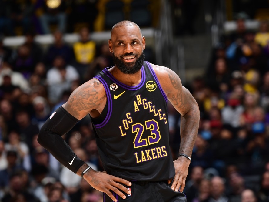 LeBron將離開湖人:家人最重要