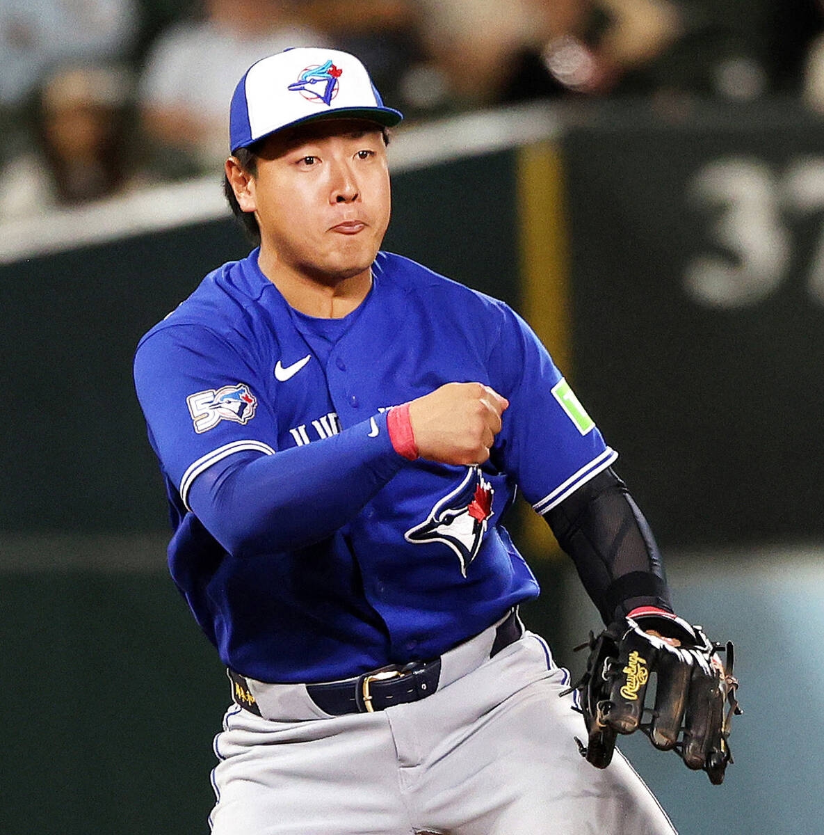 岡本和真首局失誤滿壘遭三振 藍鳥8局押出勝金鶯