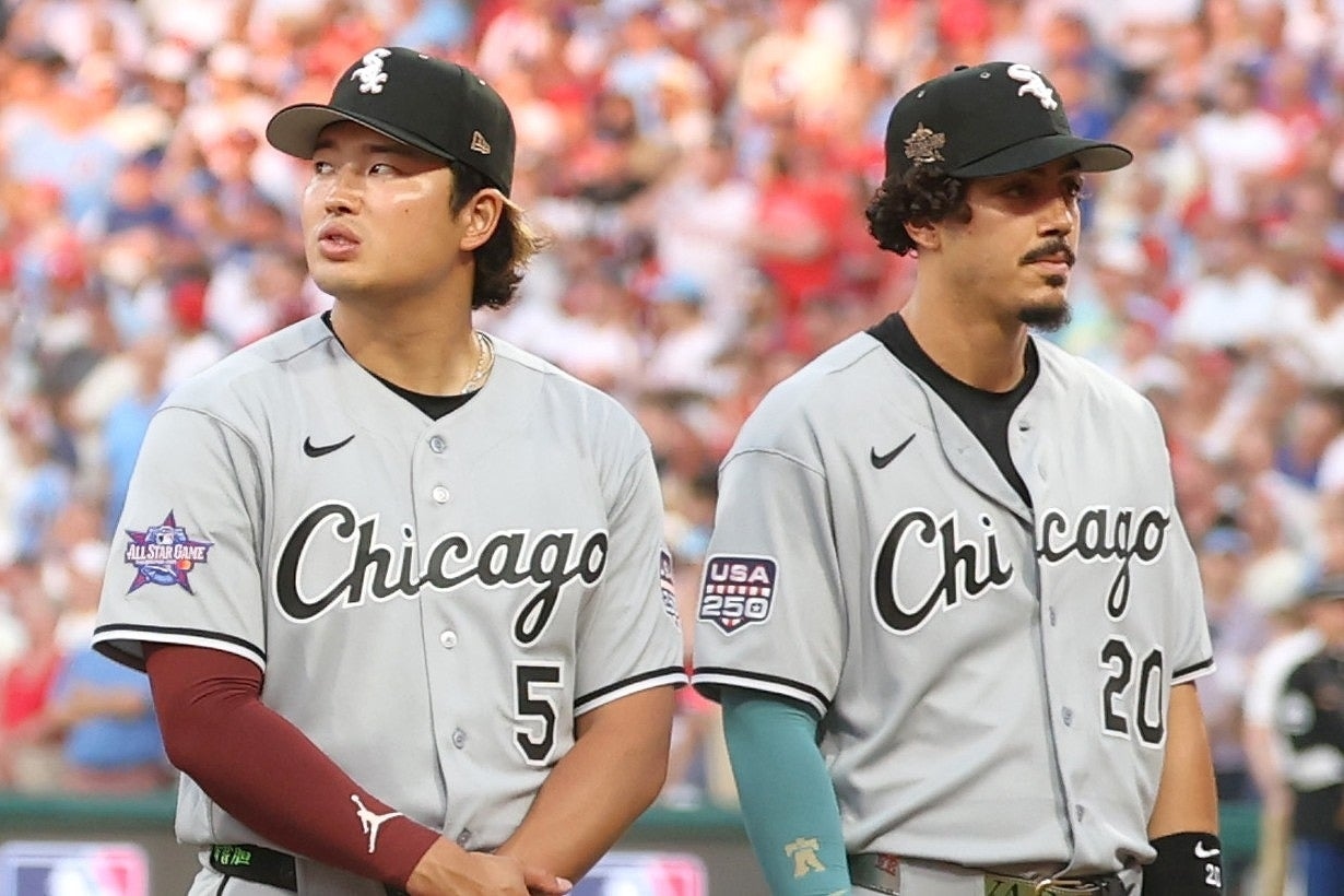 村上宗隆拉隊友向山本由伸鞠躬 互動畫面引討論