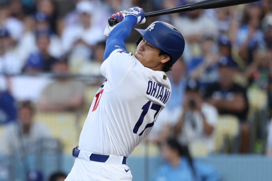 大谷翔平首局首打席轟生涯300發 道奇葵花籽儀式慢半拍