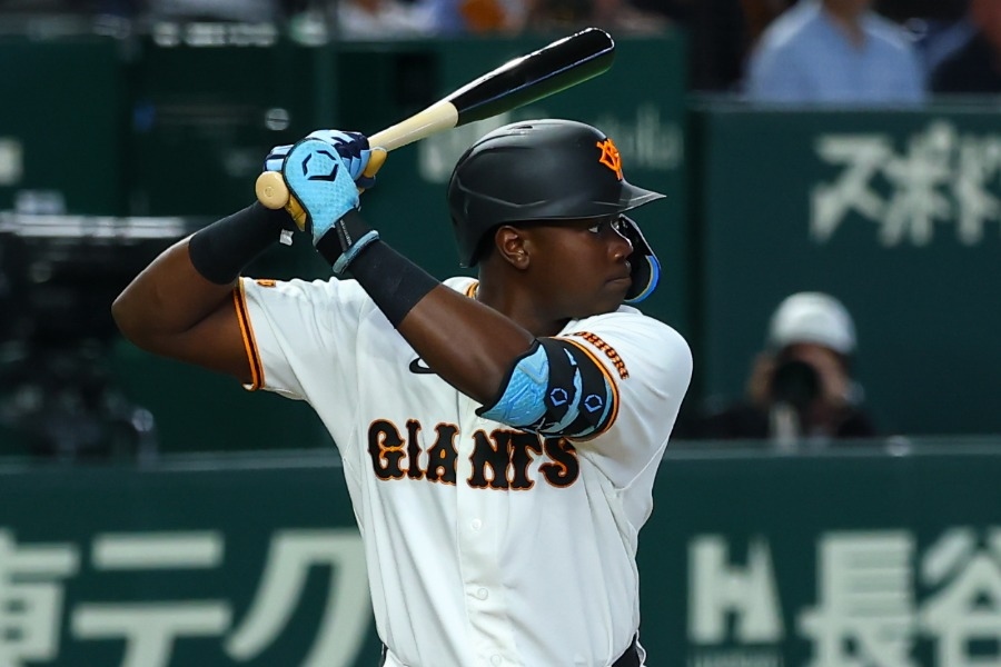 巨人21歲外野手Tima二軍炸5號2分砲 右外野方向照樣扛出牆