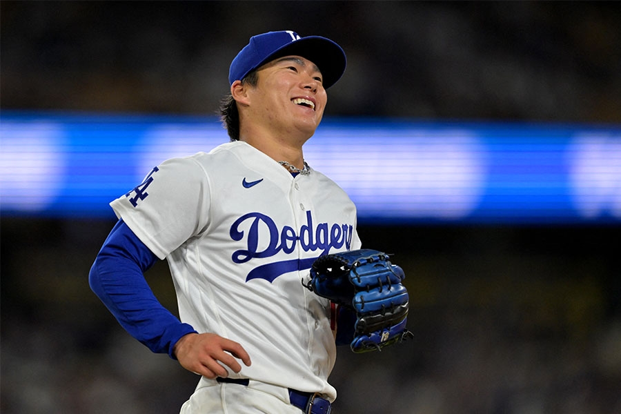 山本由伸同框關繼威 道奇4比0海盜