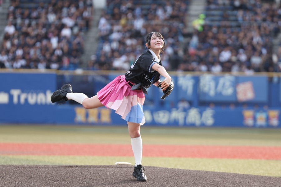 AKB48佐藤綺星開球 羅德7比2勝歐力士