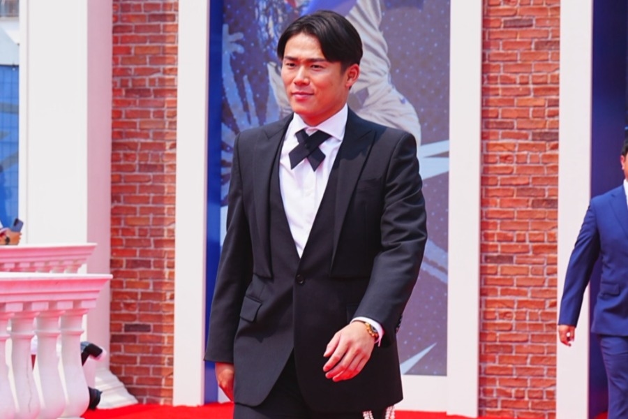 山本由伸明星賽紅毯 戴約440萬Rolex
