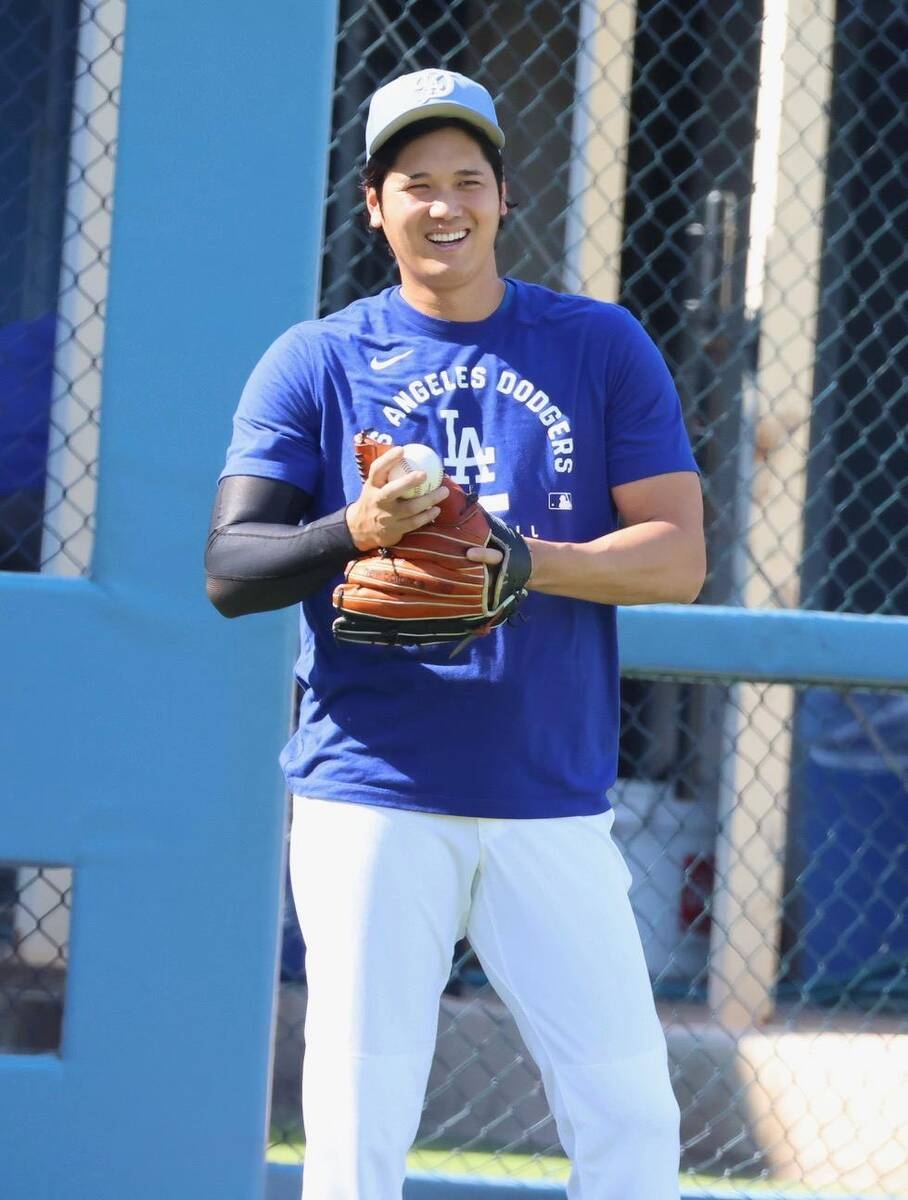 大谷翔平宣布二寶出生當天就回先發 1棒DH戰金鶯還開始傳接球