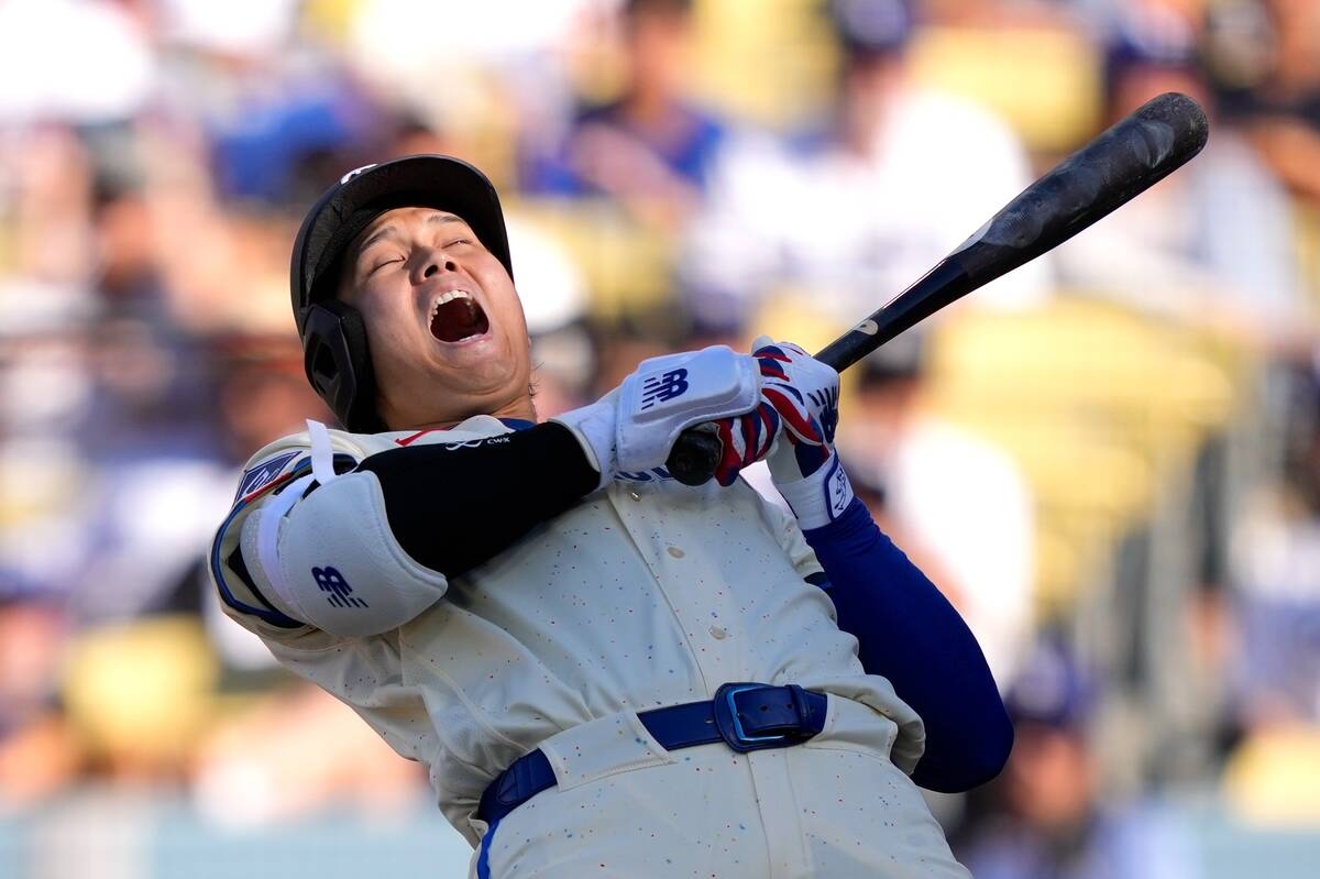 大谷翔平連10戰上壘 99英里近身球選保送