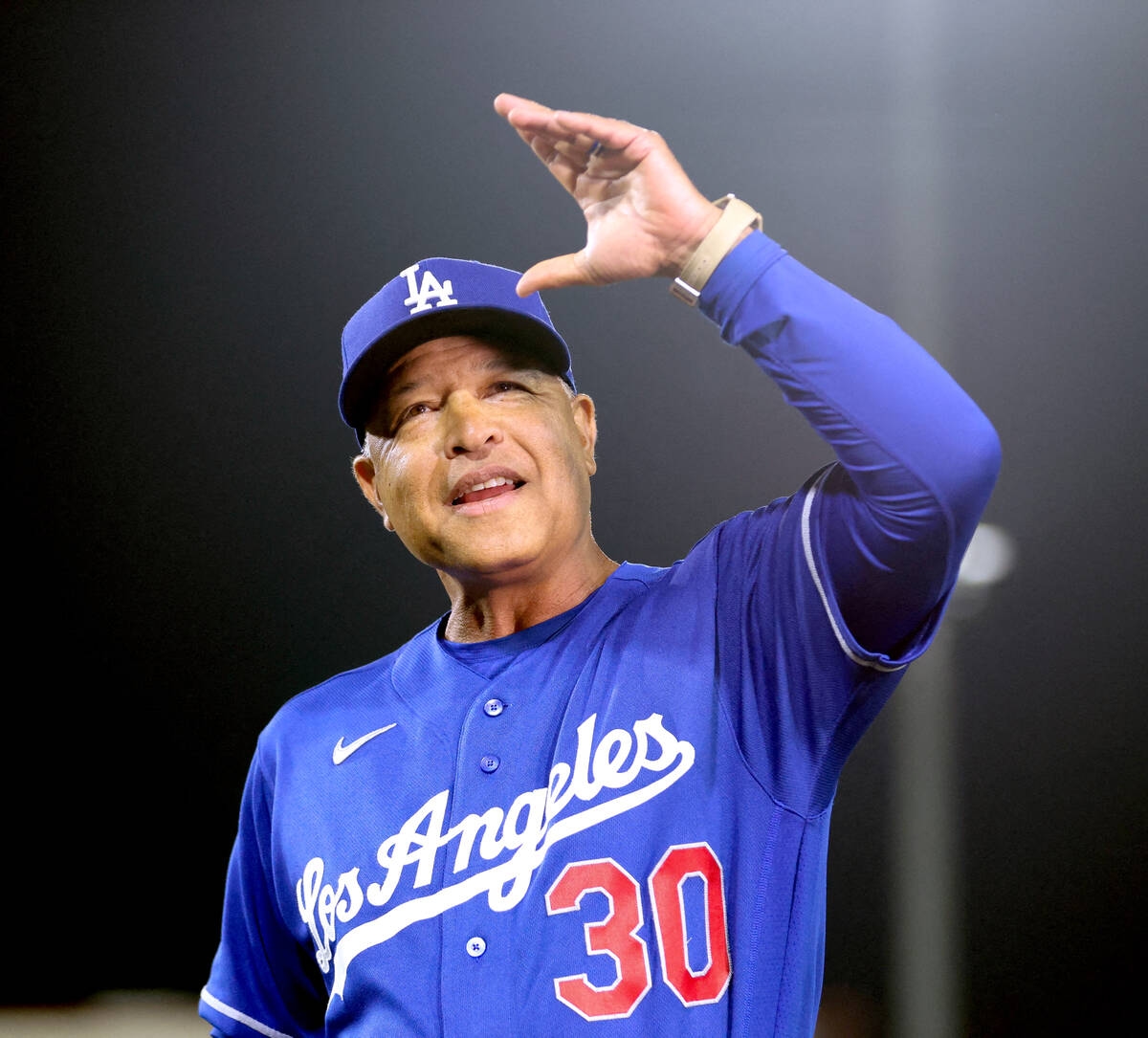 Dave Roberts1606場達成執教1000勝 道奇9比3勝運動家