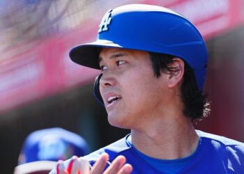 大谷翔平驚險躲避隊友強襲球，幽默反應引爆