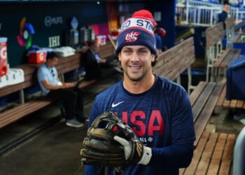 破舊手套助攻金手套獎候補！藍鳥內野手的感