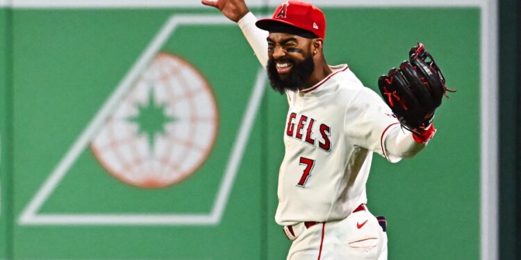 MLB／天使隊阿德爾驚人三連發全壘打強奪 震撼球場成傳奇