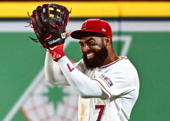 天使隊阿德爾驚人三連撲！歷史性全壘打攔截