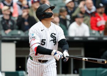 村上宗隆豪打助白襪勝藍鳥，總教練讚不絕口