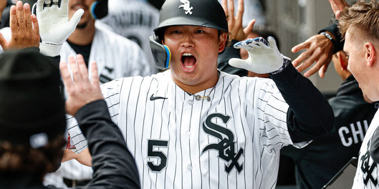 村上宗隆逆轉轟動韓媒:超越大谷 村上宗隆逆轉轟動韓媒:超越大谷