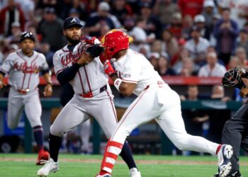 MLB／天使對勇士爆發激烈衝突 兩人遭驅逐引發媒體熱議