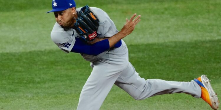 MLB／道奇投手迪亞茲奇特無帽簷造型亮相 震驚美媒引發熱議