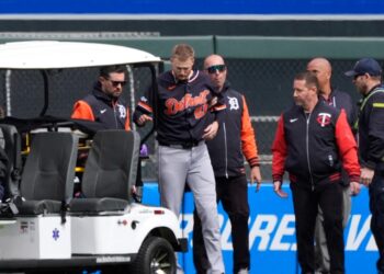 MLB／老虎隊外野手梅多斯與隊友相撞重傷 事故引發球迷震驚