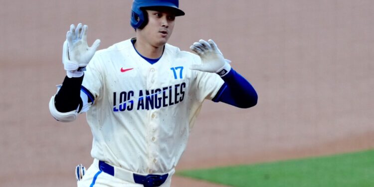 MLB／大谷翔平全壘打球被大學生接獲 送弟弟成珍貴回憶